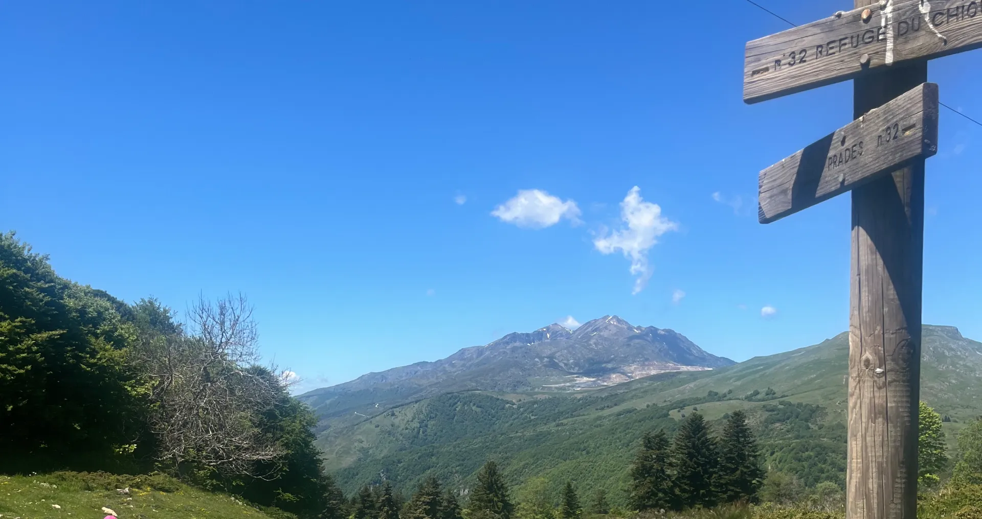 Vue sur la vallée depuis le chemin